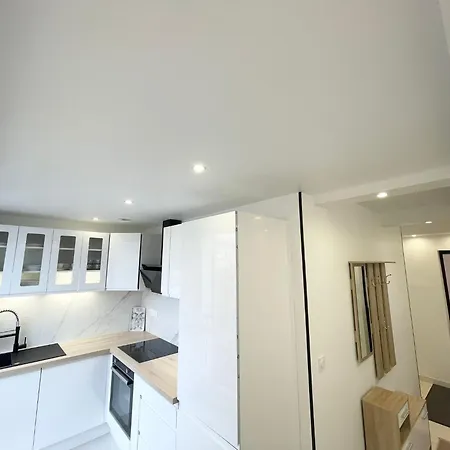 Tres Beau T3 Neuf A Franconville Apartment *