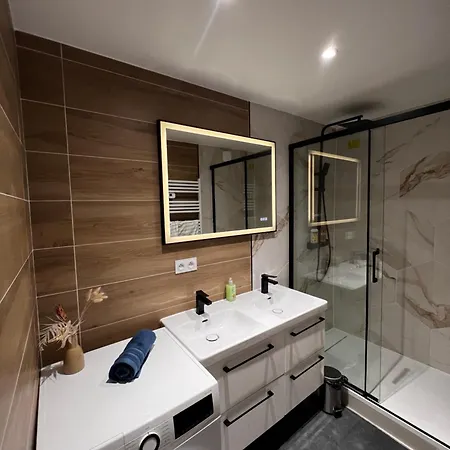 Tres Beau T3 Neuf A Franconville Apartment *