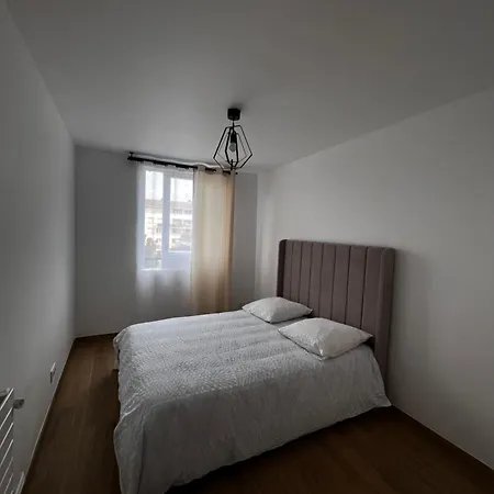 Tres Beau T3 Neuf A Franconville Apartment *